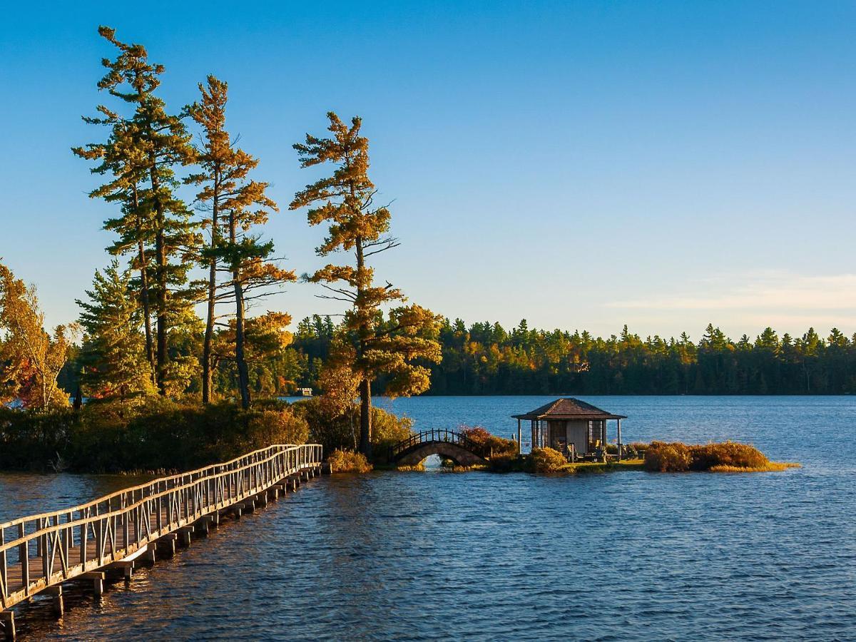 Отель White Pine Camp Paul Smiths Экстерьер фото